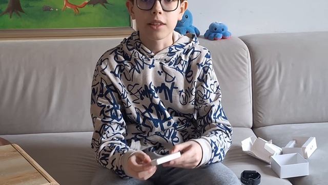 Распаковка часов Samsung Fit3