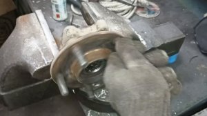 Nissan Leaf: Сравнение старого и нового ступичного подшипн?