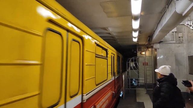 81-717/714.5М "Номерной"" Синергия-2" прибывает и отправляетс смотреть онлайн