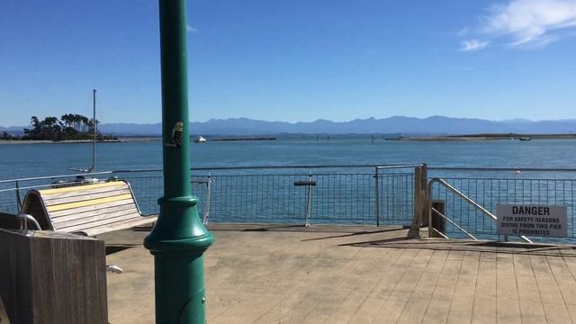 Прогуляемся вдоль океана. Посмотрим винодельни Новой смотреть онлайн