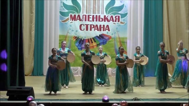 Маленькая страна - 2025 смотреть онлайн