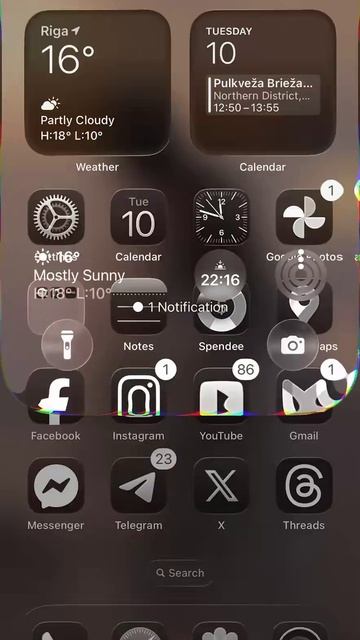 Красота — эффект «жидкого стекла» из iOS 26 в действии смотреть онлайн