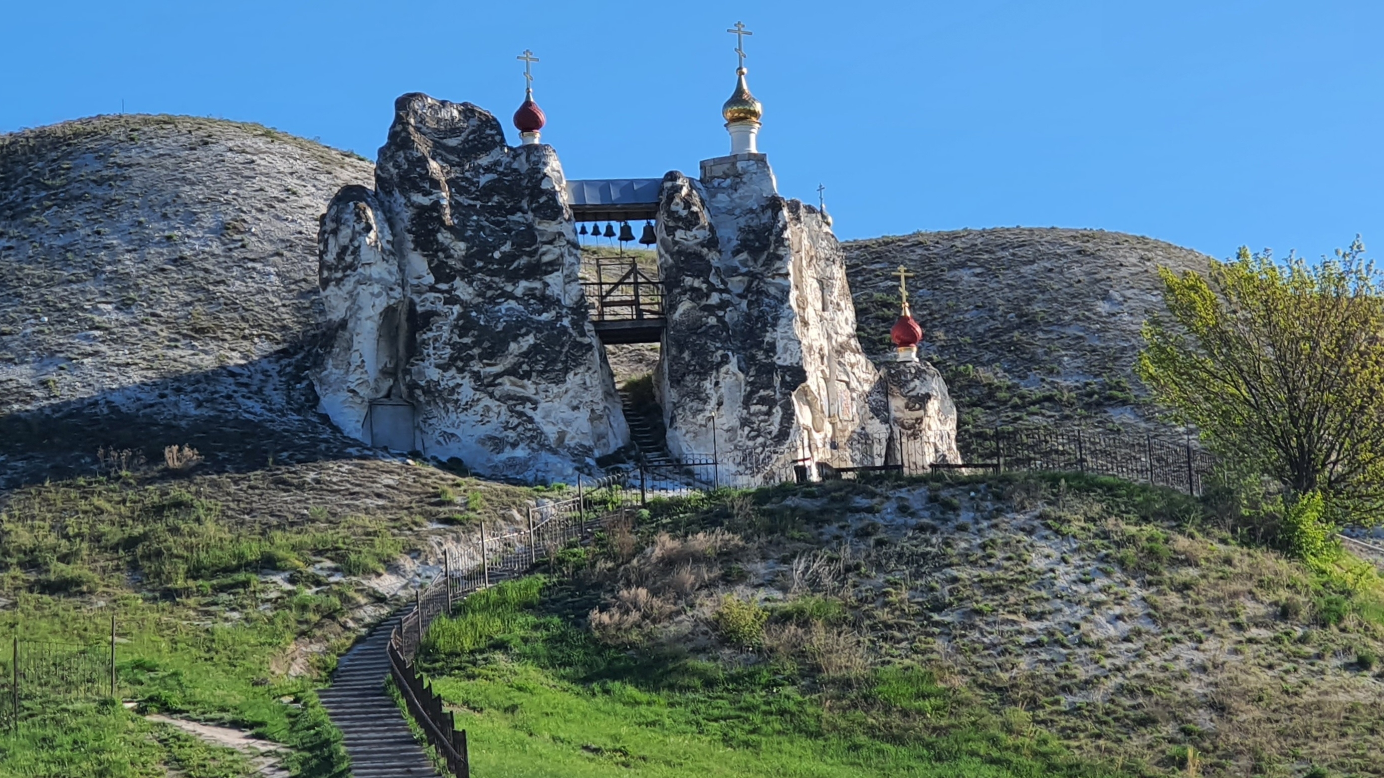 Костомаровский Спасский женский монастырь XVII в. Древний храм, целительная икона, пещера Покаяния смотреть онлайн