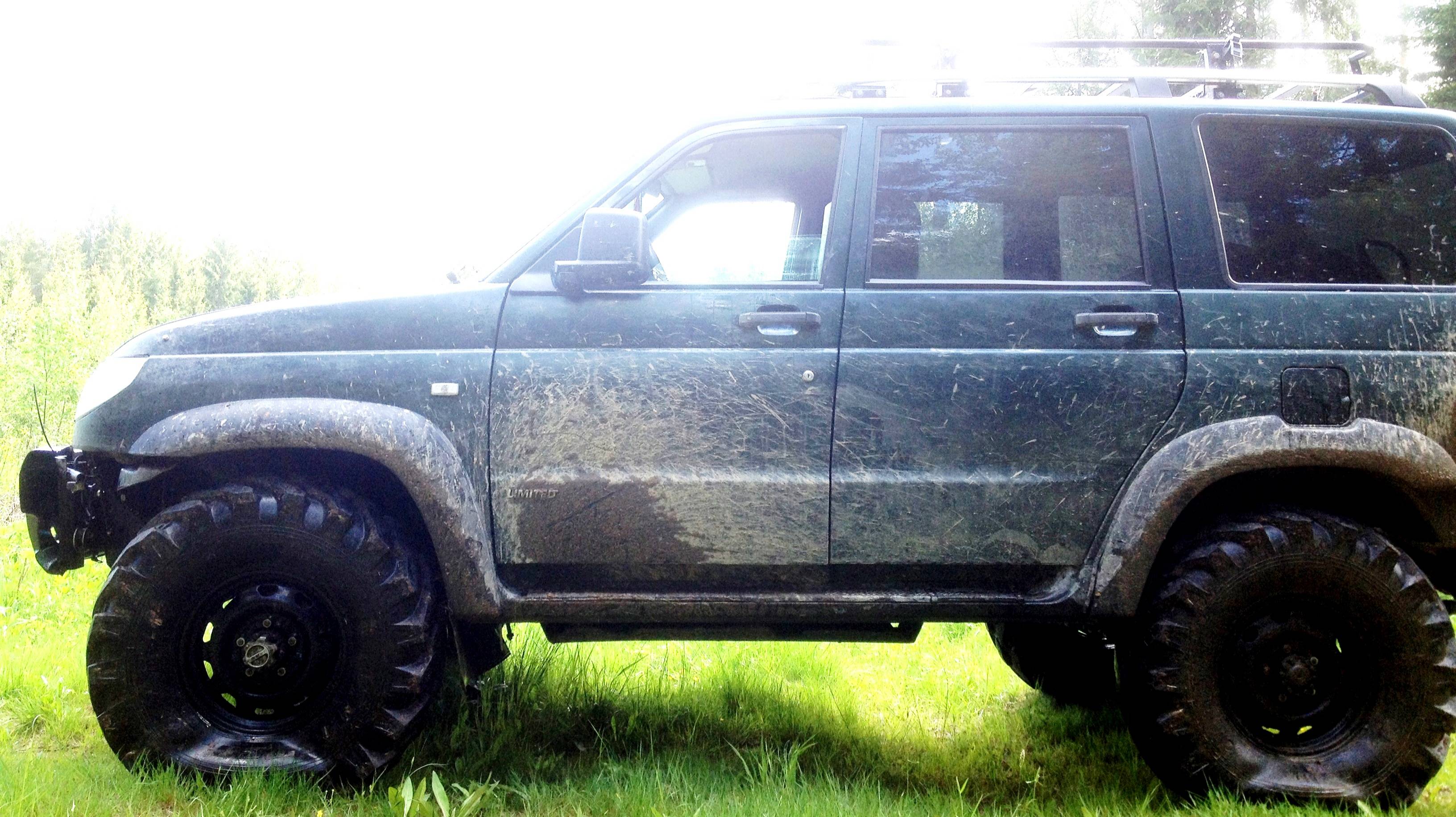 Уаз Росомах.Первая поездка на белках  за грибами. Як-12 и планер Бланик в небе над лесом.