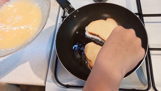 Вкусные и хрустящие гренки! Как приготовить гренки!? смотреть онлайн