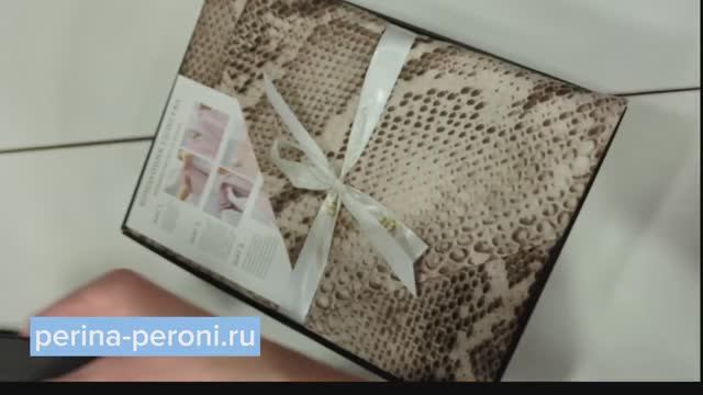 Обзор комплекта из египетского хлопка, мако-сатин. С клапанами для рук для быстрой и удобной смены. смотреть онлайн