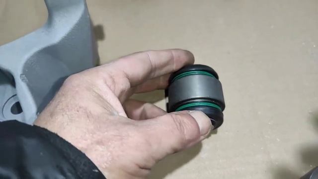 Замена сайлентблоков задней цапфы, кулака Jeep Cherokee KL 2013