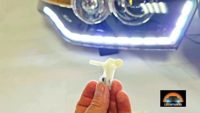 УАЗ ПАТРИОТ светодиодный комплект фар смотреть онлайн