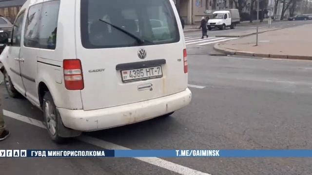 На проспекте Независимости в Минске столкнулись 4 авт?
