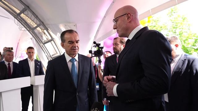 Губернатор посетил международный туристический форум «Путешествуй!» смотреть онлайн