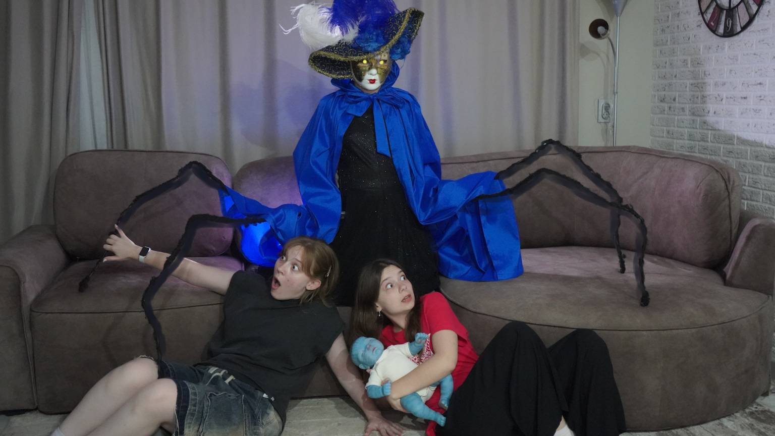 ДОИГРАЛИСЬ С СИНИМ МАЛЫШОМ! смотреть онлайн