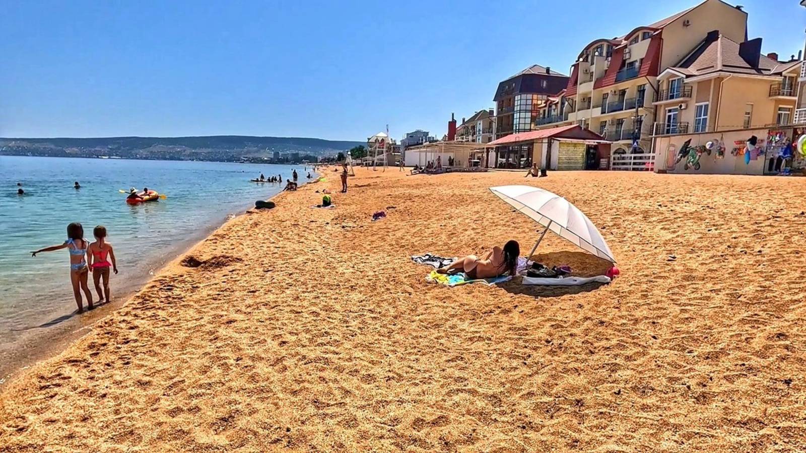 Лето 2025. Феодосия - пустые пляжи. Враги ликуют. смотреть онлайн