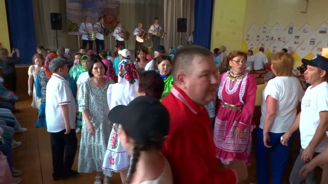 Марийский танец. Радует ЭРВЕЛ СЕМ. Видео Вассилия Хайбуллина смотреть онлайн