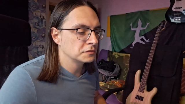 Обзор на бас Cort Action-DLX-AS-OPN / MR. Lizard