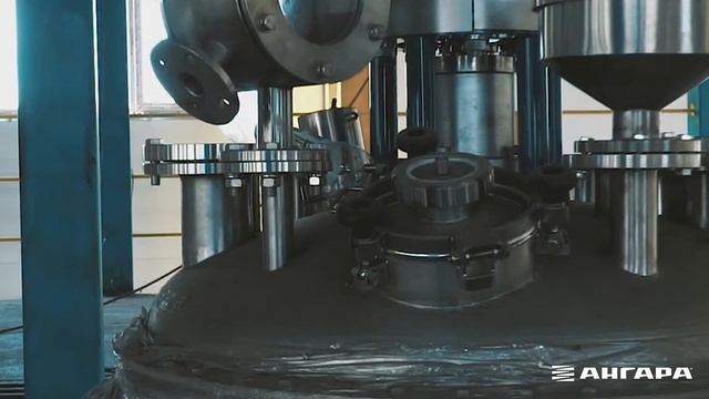 Чиллер и градирня АНГАРА установленые на производстве в г. Санкт - Петербург