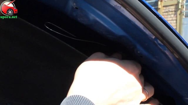 Установка упоров капота (амортизаторов) на Nissan Qashqai J12 (