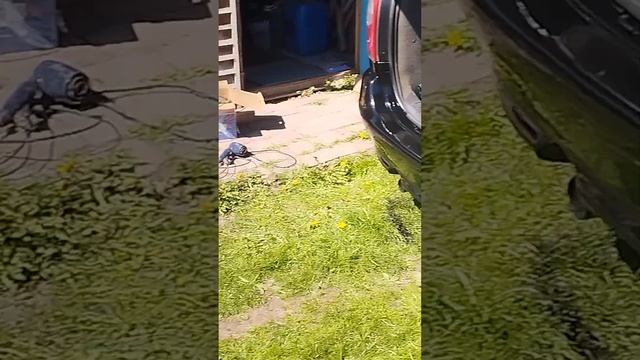 В деревне.Как я красил бампер Ситроен Ксара Пикассо.02.0