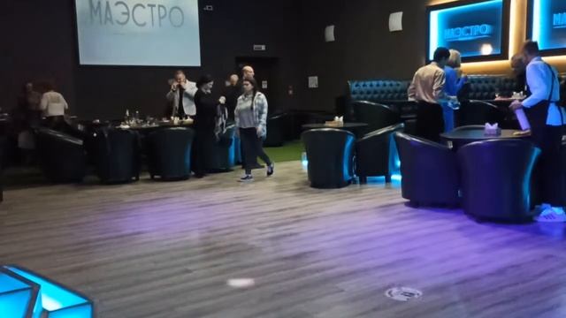 Караоке-бар "МАЭСТРО", 24 сентября 2022 года. Камера справ? смотреть онлайн