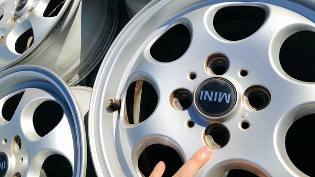 Литые диски из Японии r15 4x100 5.5J ET45 DIA56.1 смотреть онлайн