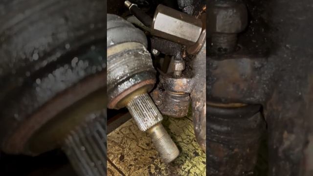 Skoda Octavia 1, 2002г замена переднего ступичного подшипника,