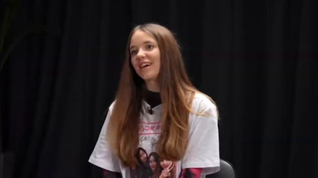 роблокс квин против хейтеров это было жостка, ДОСМОТР? смотреть онлайн