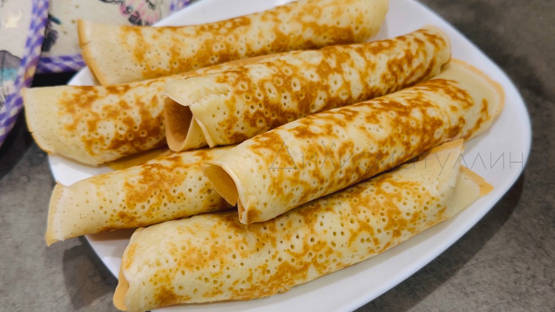 Блины на кефире с кипятком / Рецепт заварных блинов на кефире с дырочками - очень вкусные смотреть онлайн