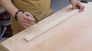 Вариант выдвижного ящика/полки под стол для инструмента