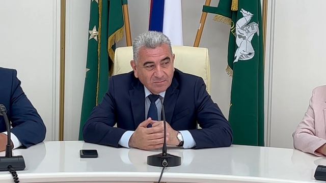 11-06-2025 г. В районной администрации состоялось вручение паспортов юным гражданам смотреть онлайн