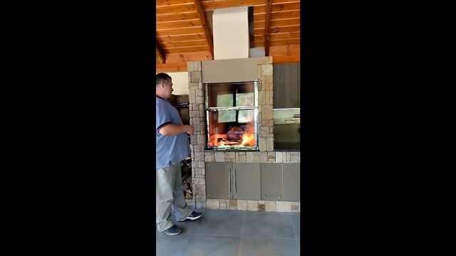 Первый розжиг мангала в барбекю с дверцей гильотиной ?