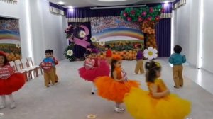 танец на 8 марта,младшая группа