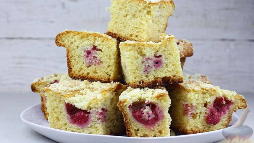 Для чаепитий душевных и праздничных. ДРОЖЖЕВОЙ ПИРОГ С ЯГОДАМИ И ШТРЕЙЗЕЛЕМ