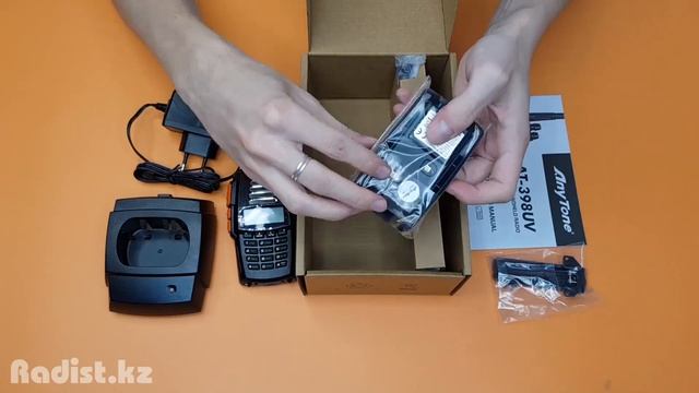 Рация портативная AnyTone AT-398UV. Распаковка