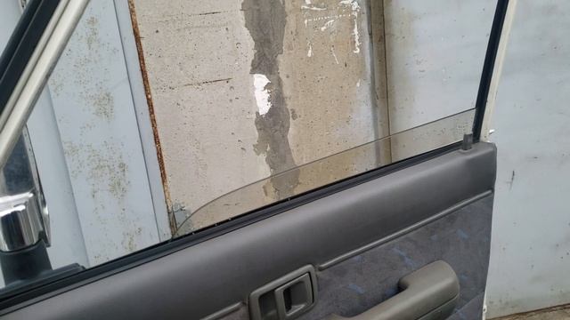 Стеклоподъемник после ремонта моторчика и замены мех?