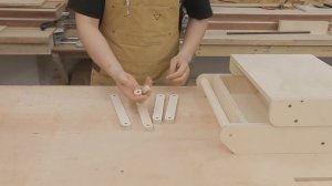 Идея удобного ящика под стол