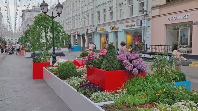 ЛЕТО В МОСКВЕ🥰ГУЛЯЕМ СО СВЕТОЙ В ЦЕНТРЕ МОСКВЫ.Шопинг,Покупки,Кафе,чуть без штанов не остались) смотреть онлайн