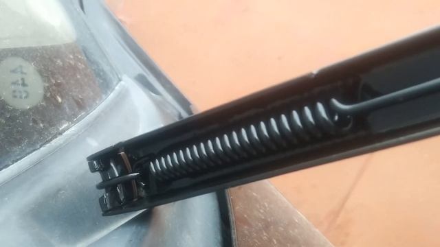 Замена щеток стеклоочистителя и реставрация дворнико