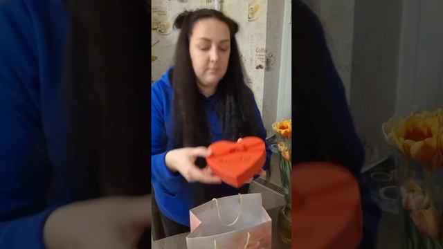 Цветы и Сковорода тоже были😂 Распаковка🎉 #8марта  #по