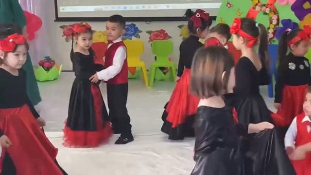 Испанский танец парный смотреть онлайн
