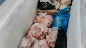 Жизнь в деревне 🏡// разделываем мясо,солим сало//