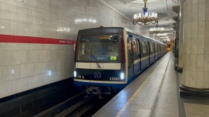 "Первый Юбилейный!" Метропоезд "Юбилейный" (81-722/723/724) №310 на ст.м.Автово, апрель 2025 года