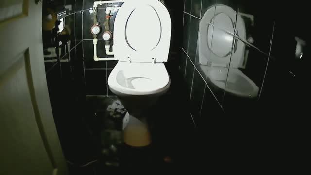 Удаление унитаза и подготовка пола к установке нового. смотреть онлайн