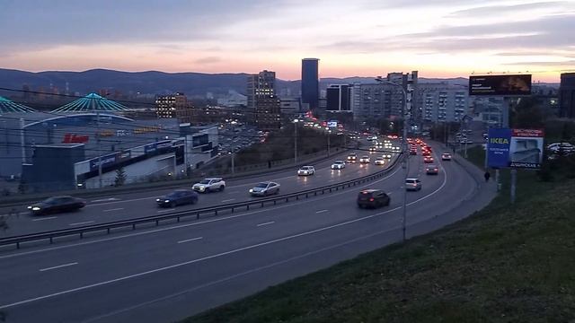 Красноярск, центр города, октябрь 2024 #красноярск. Опят?