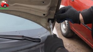 Установка упора / амортизатора капота на Hyundai Getz от  www.u