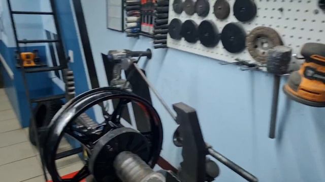 Правка и сварка диска от мотоцикла.