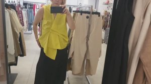 Вещи для стильных образов. Примерки в магазине "Loris"