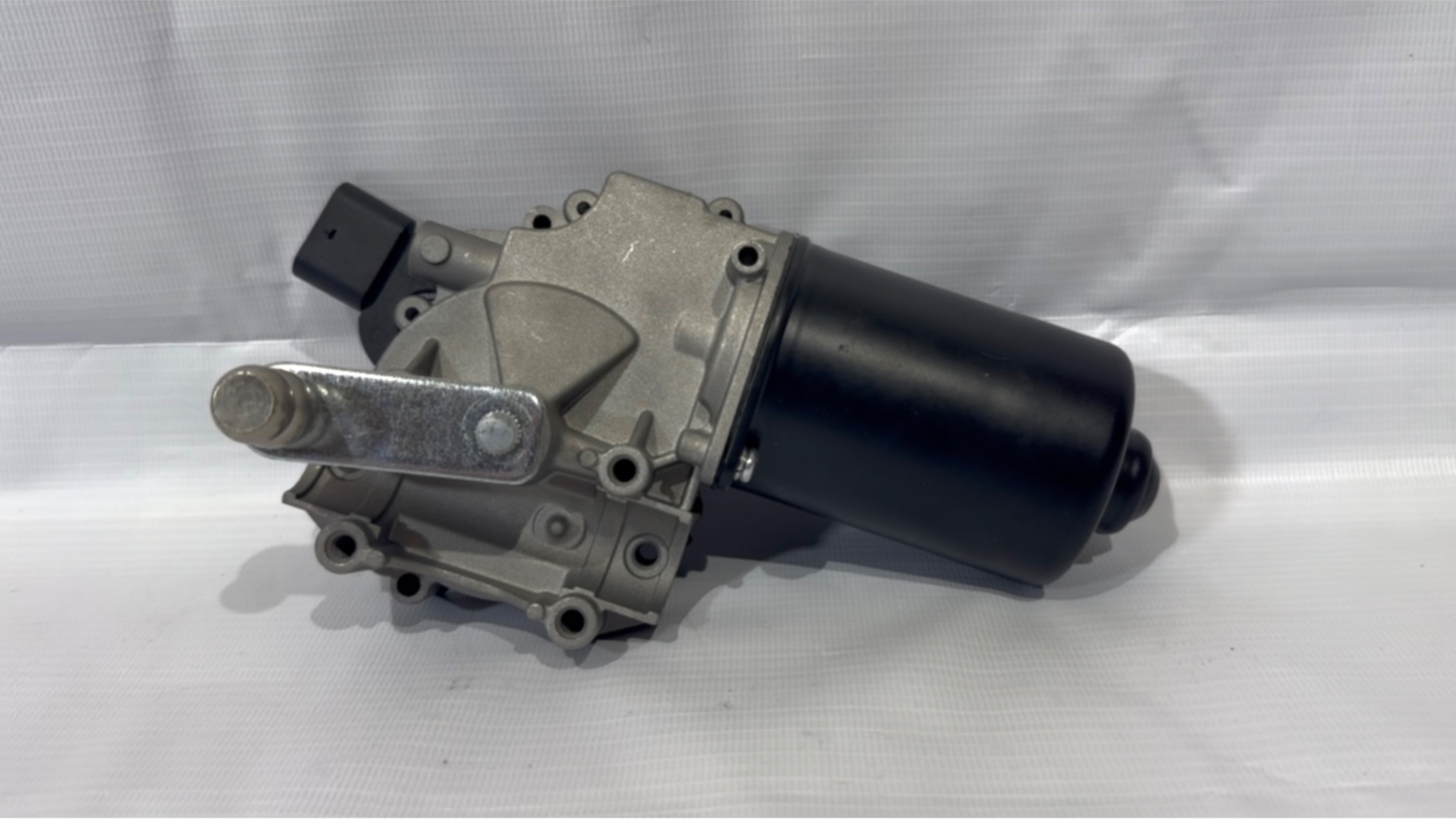 Мотор стеклоочистителя передний Меrсеdеs Веnz В W246