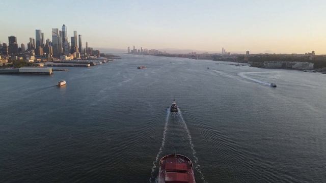 Нью-Йорк, музика Mykhailo Koilo, вулиці, будинки, мости. Відео