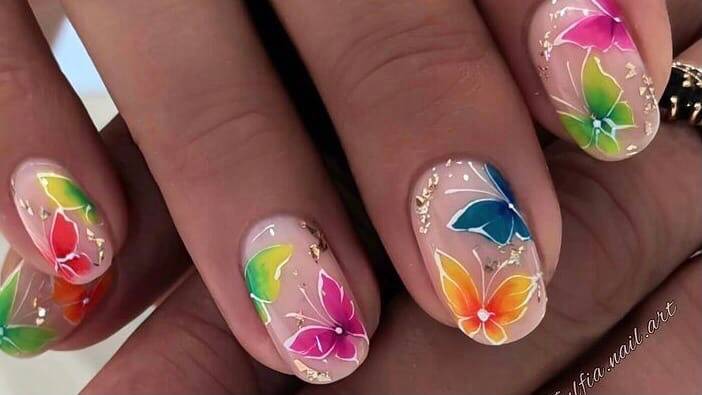 Маникюр на Май 2025 смотреть онлайн