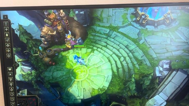 Тормозит лол при любом действии смотреть онлайн