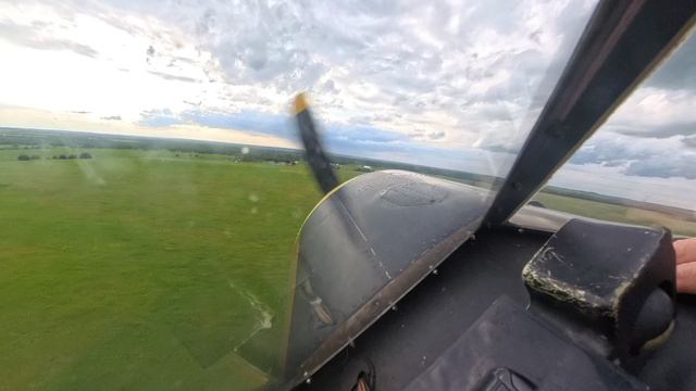 Высший пилотаж на Як-52 (проход)